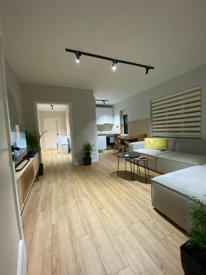 Lucas Downtown Apartment Tirana Exterior photo