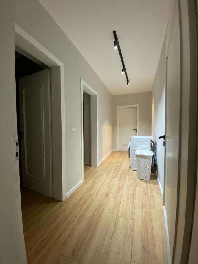 Lucas Downtown Apartment Tirana Exterior photo