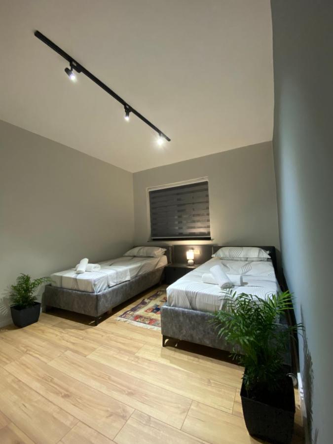 Lucas Downtown Apartment Tirana Exterior photo